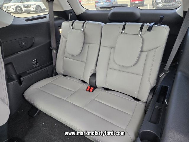 New 2026 Ford Explorer Active w/ Active Comfort Package RWD image 7
