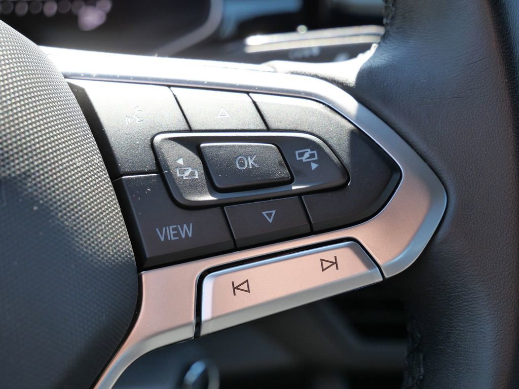 Used 2025 Volkswagen Jetta Sport image 41