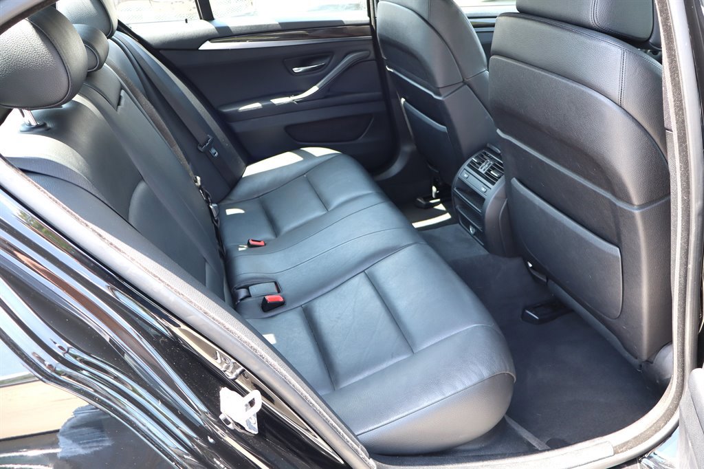 Used 2013 BMW 550i Sedan RWD image 20