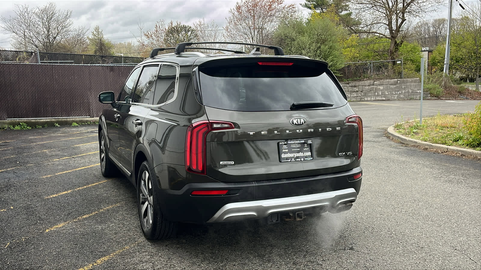 Used 2021 Kia Telluride EX w/ EX Premium Package AWD/4WD image 6