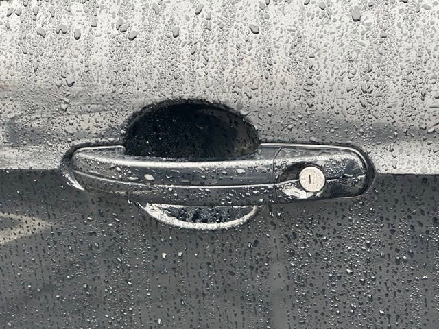 Used 2018 Ford Escape SE image 12