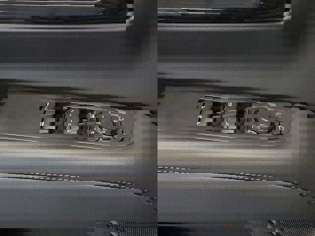 Used 2025 Chevrolet Suburban LT w/ Comfort Package image 19