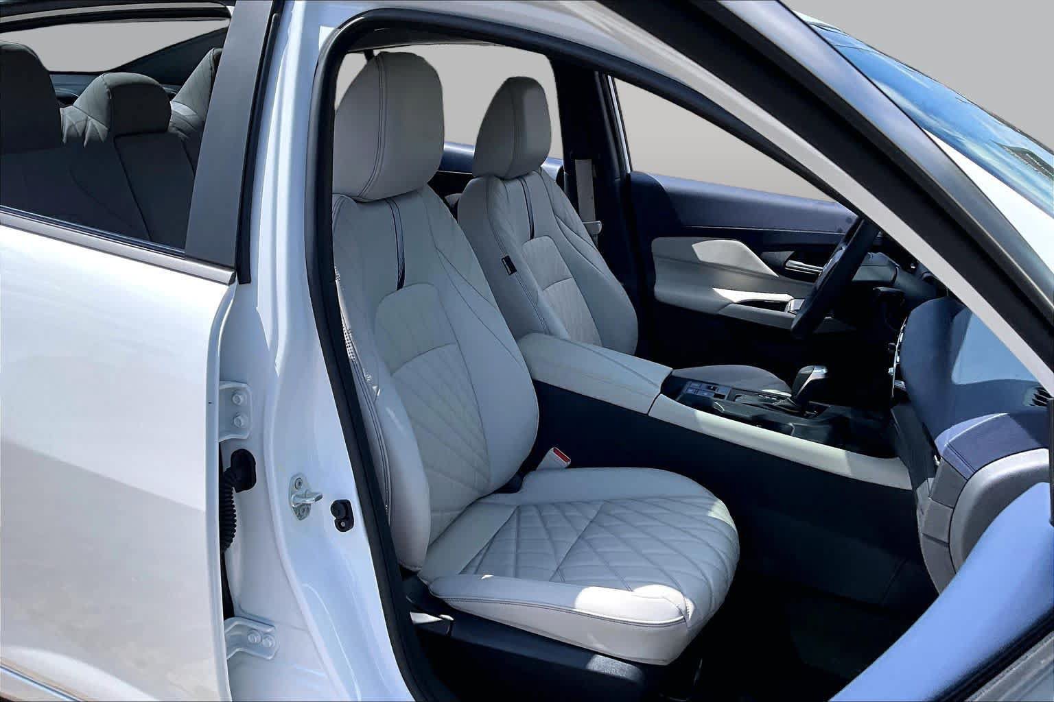 Certified 2026 Nissan Sentra SL w/ Floor Mat Package FWD image 9