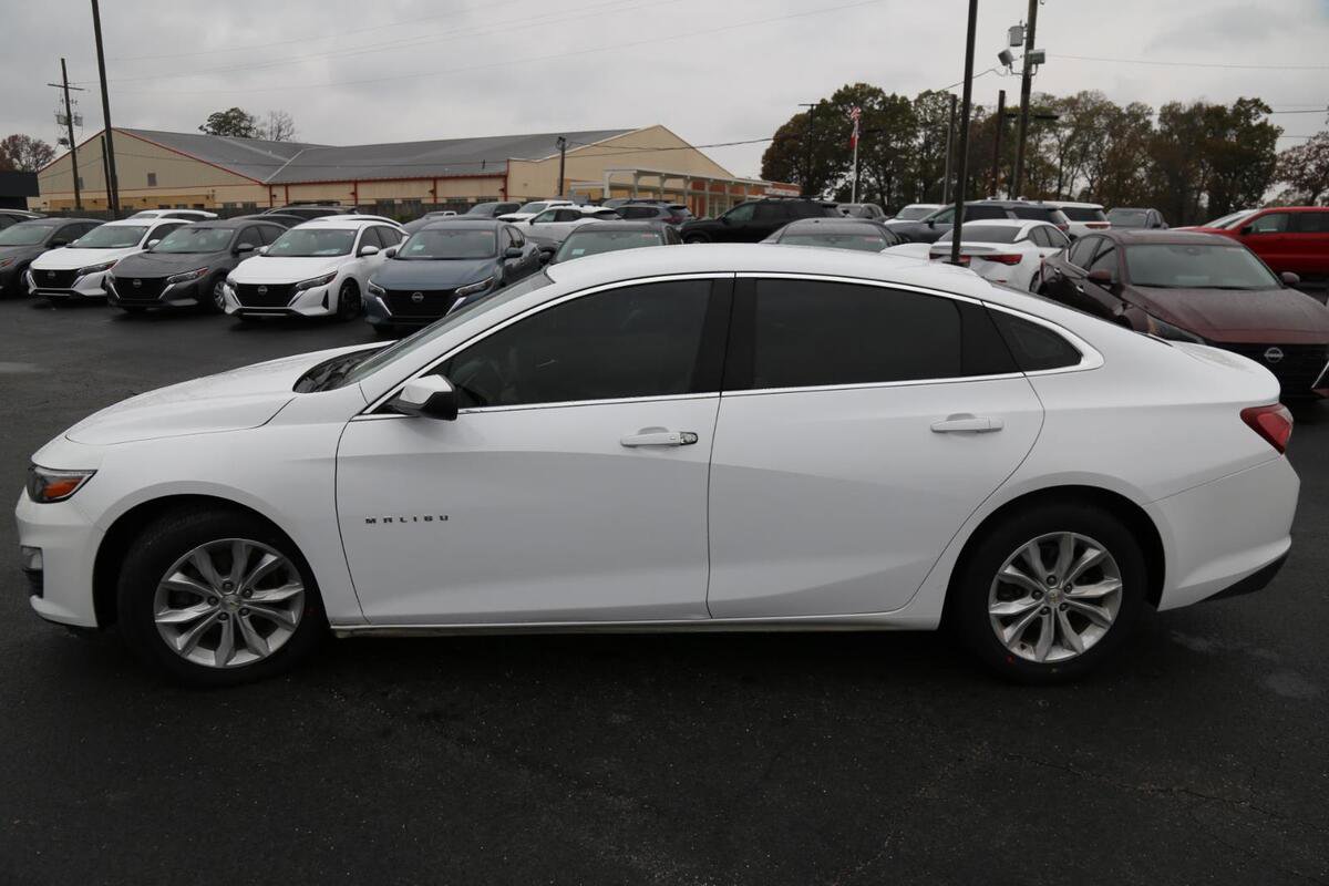 Used 2022 Chevrolet Malibu LT image 3