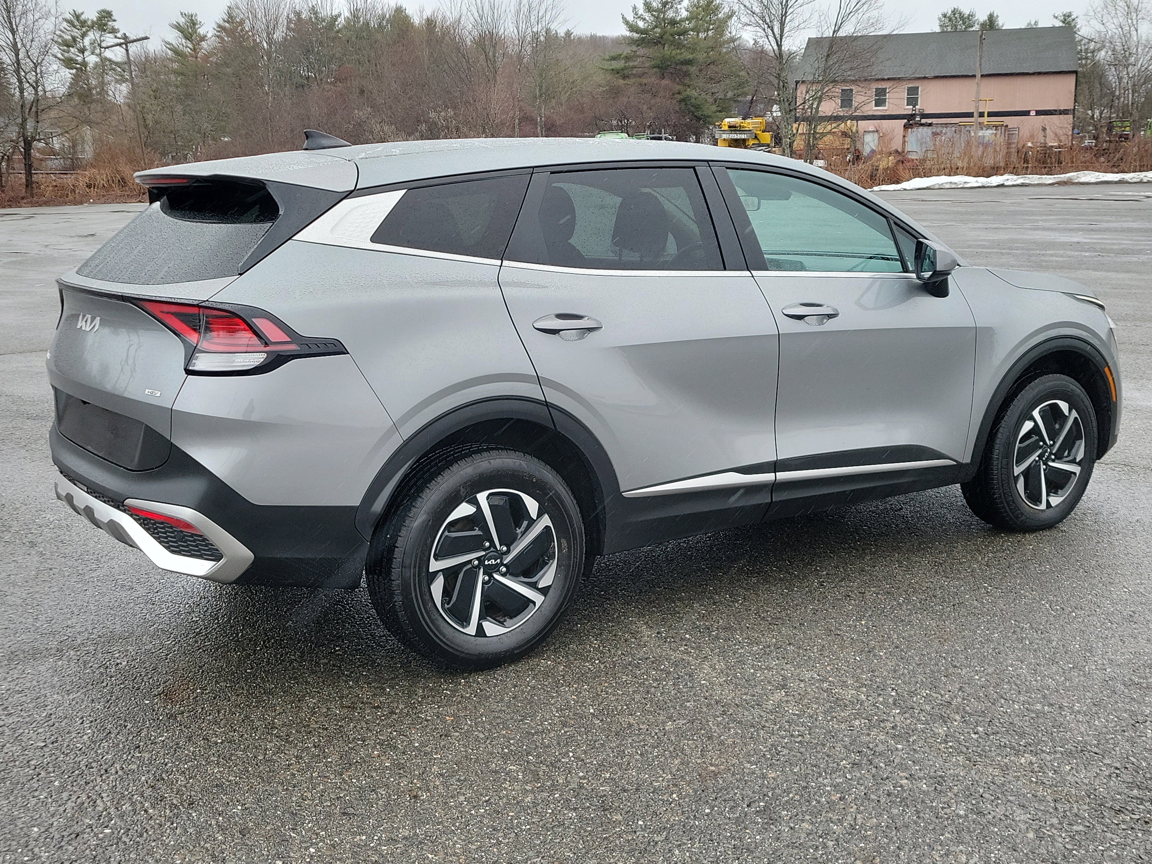 Used 2023 Kia Sportage LX AWD/4WD image 5