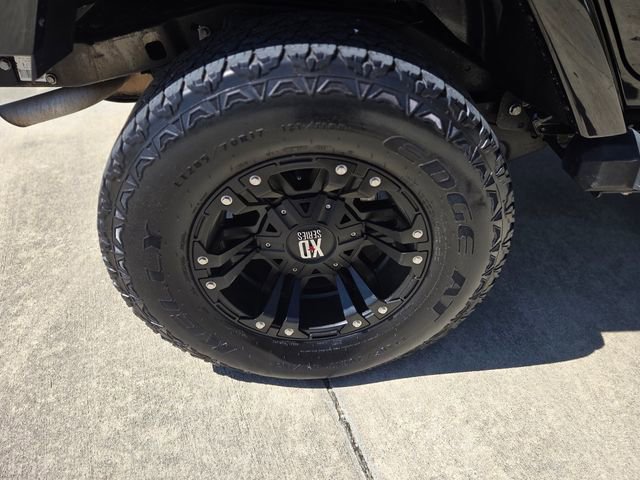 Used 2015 Jeep Wrangler Unlimited Freedom Edition image 13