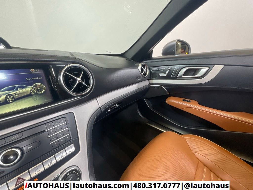 Used 2017 Mercedes-Benz SL 550 image 27