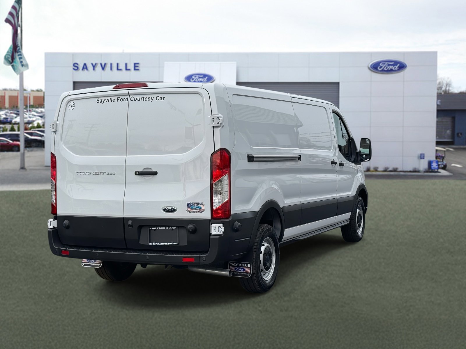 Used 2024 Ford Transit 250 Low Roof RWD image 4