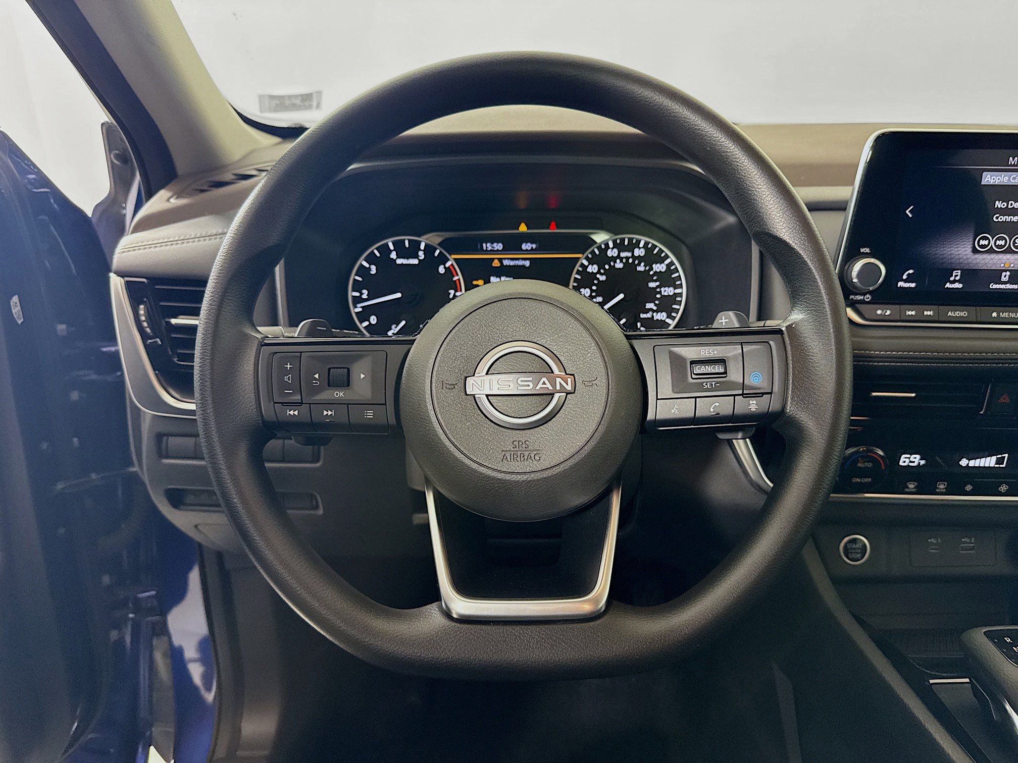 Used 2022 Nissan Rogue SV AWD/4WD image 12