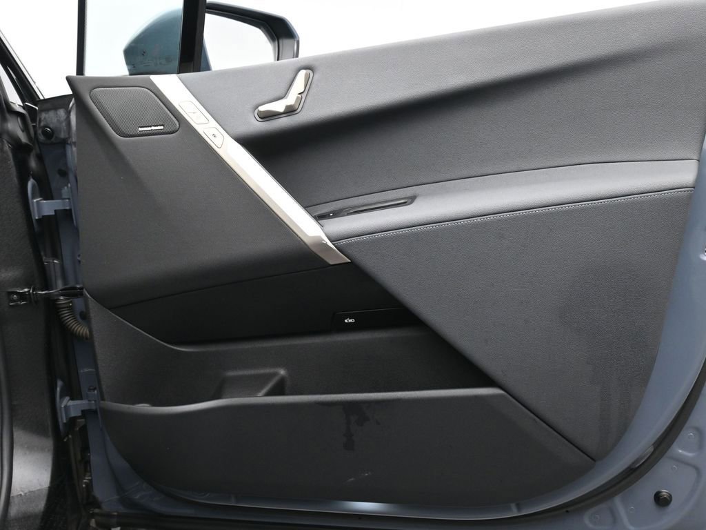 Used 2023 BMW iX xDrive50 w/ Sport Package image 26