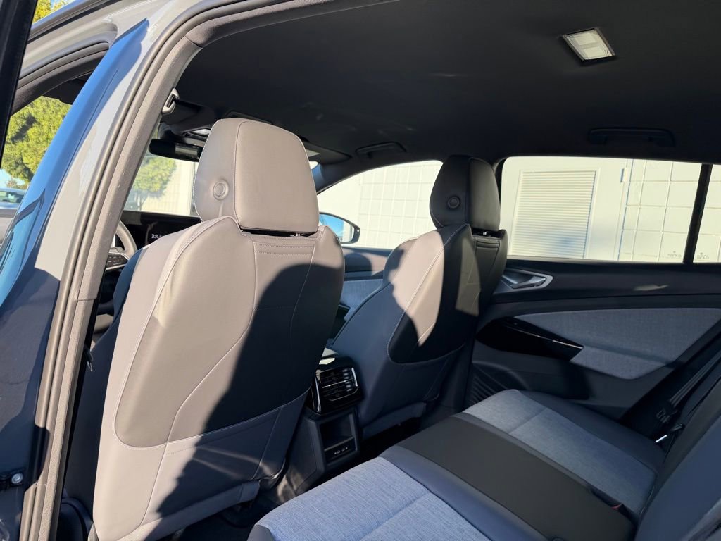 New 2026 Volkswagen ID.4 Pro image 15
