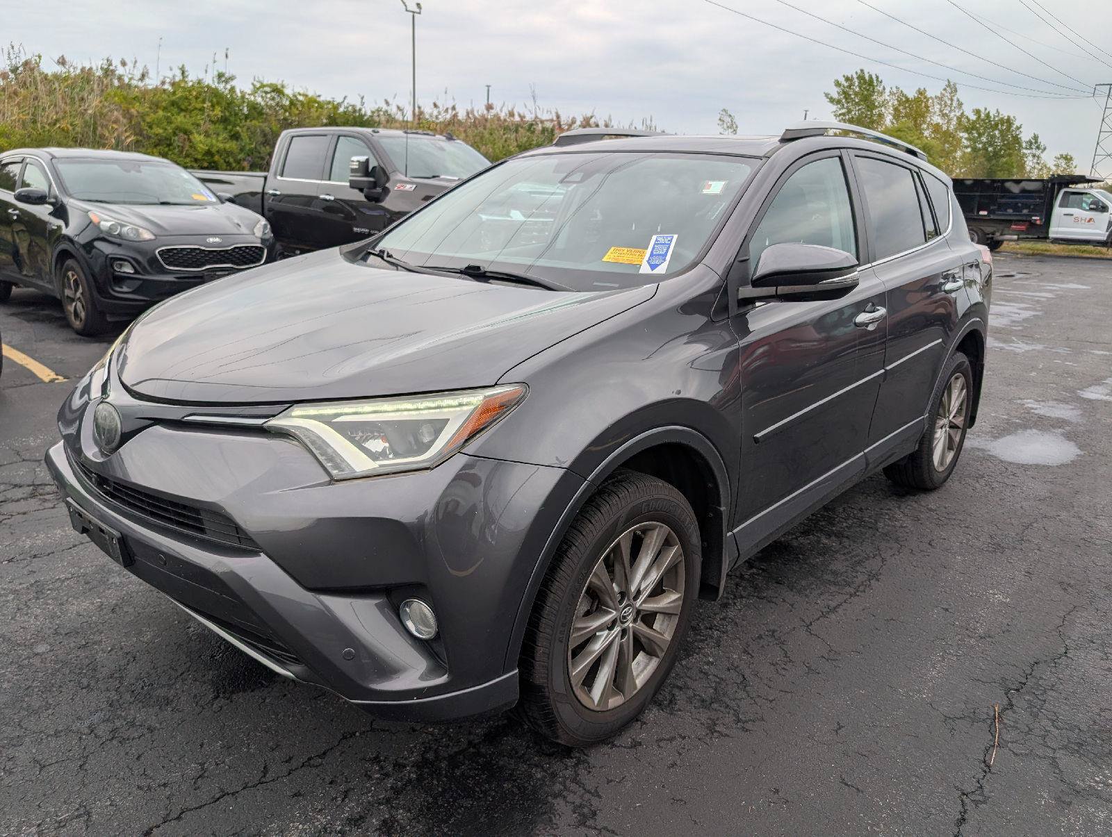 Used 2017 Toyota RAV4 Platinum AWD/4WD image 4