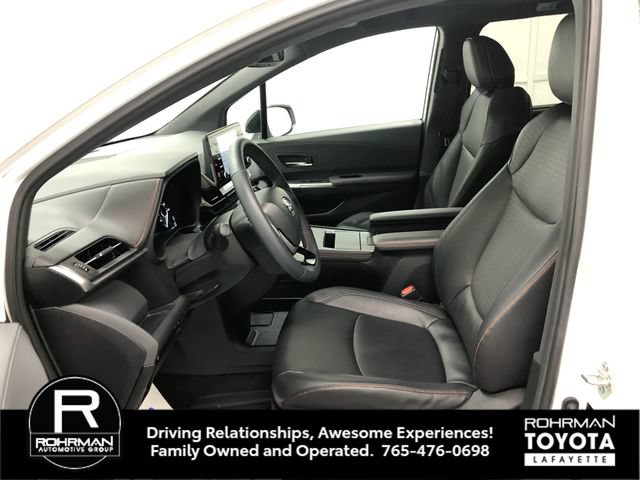 Used 2023 Toyota Sienna XSE FWD image 11