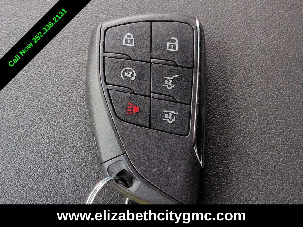 Used 2025 GMC Yukon XL Denali AWD/4WD image 35