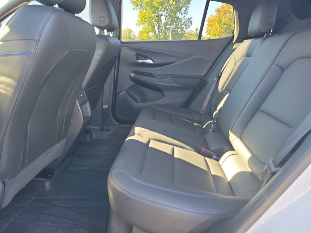 Used 2025 Buick Envista Sport Touring w/ Experience Buick Package FWD image 20