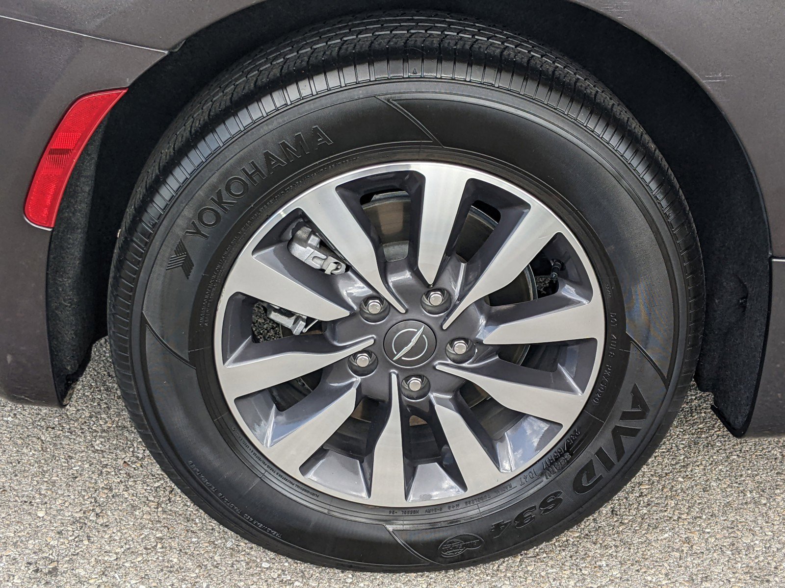 Used 2021 Chrysler Pacifica Touring-L image 9