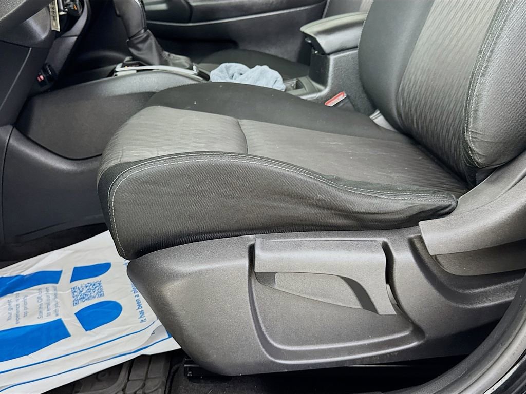 Used 2018 Nissan Rogue S FWD image 23