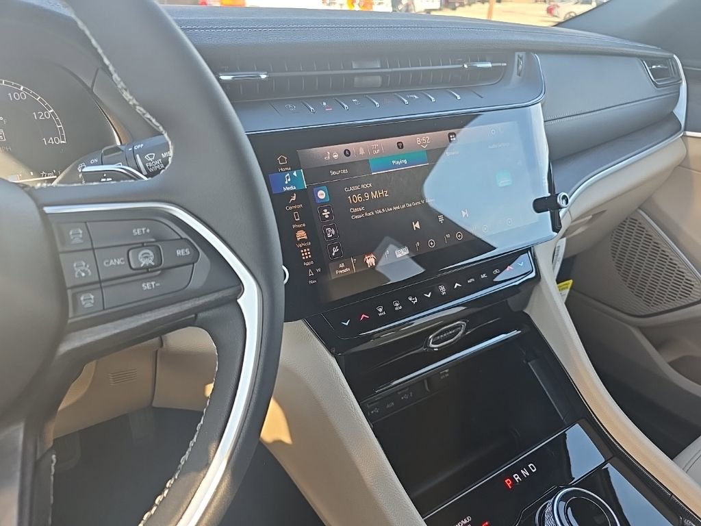 New 2026 Jeep Grand Cherokee Limited image 16