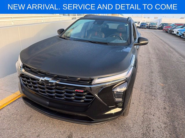 Certified 2026 Chevrolet Trax RS w/ Sunroof Package FWD image 2