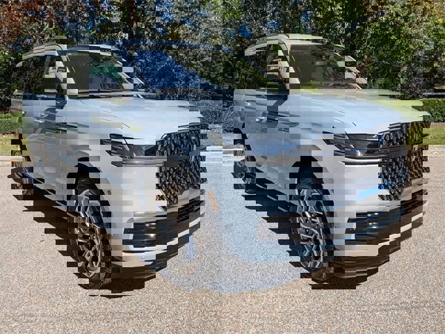 New 2025 Lincoln Navigator Reserve image 4