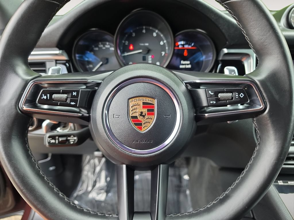 Used 2023 Porsche Macan AWD/4WD image 12