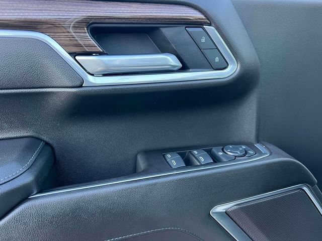 Used 2025 Chevrolet Silverado 1500 LT AWD/4WD image 16