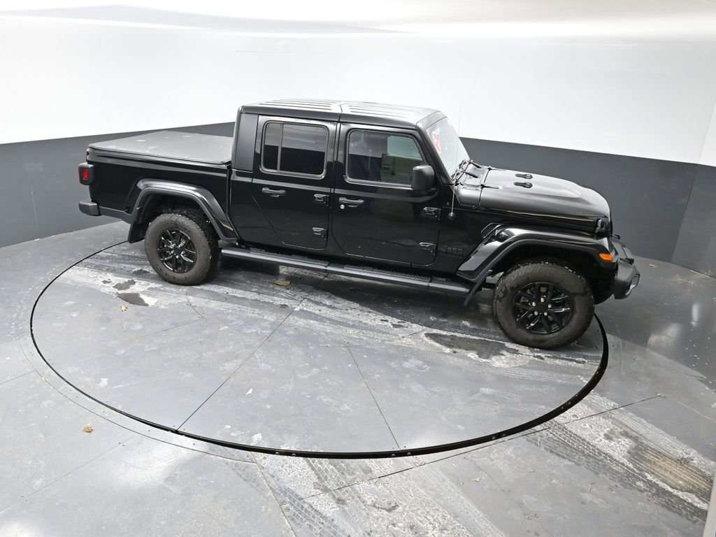 Used 2023 Jeep Gladiator Sport image 43