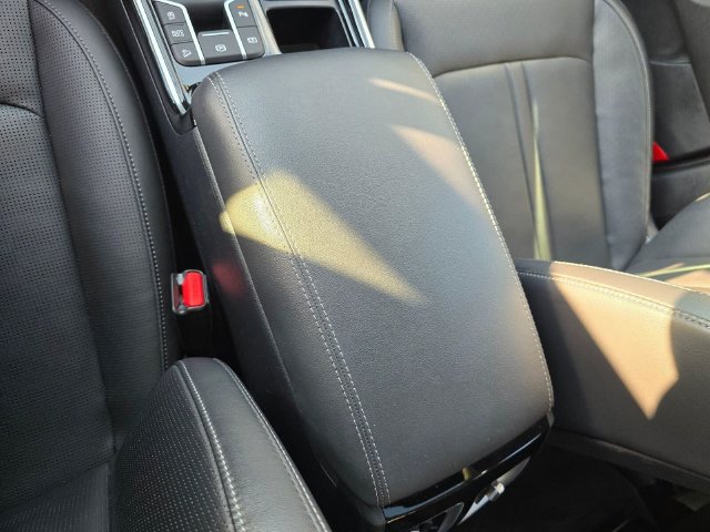 Used 2025 Kia Sorento SX AWD/4WD image 26