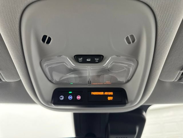 Used 2025 Chevrolet TrailBlazer LT AWD/4WD image 21