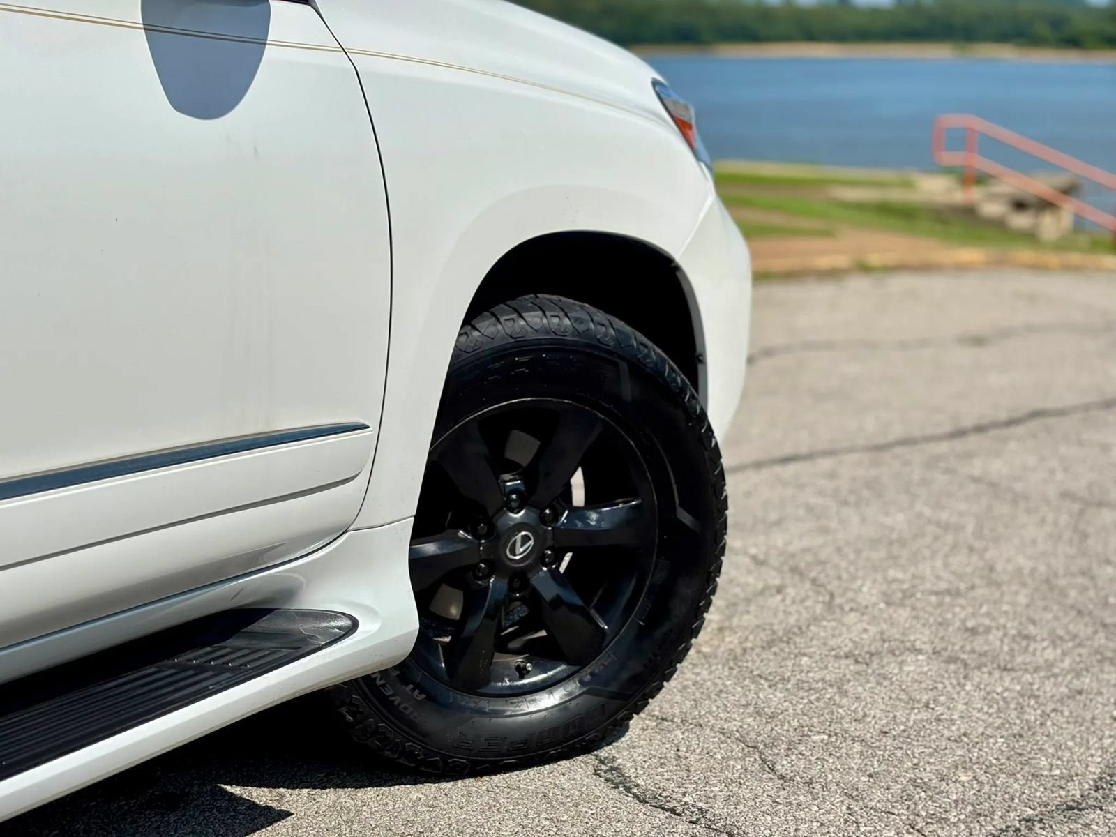 Used 2013 Lexus GX 460 w/ Comfort Plus Pkg AWD/4WD image 5