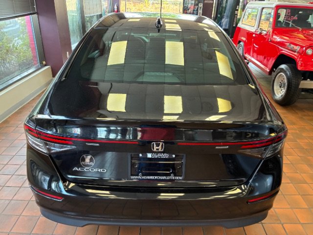 Used 2023 Honda Accord LX image 11