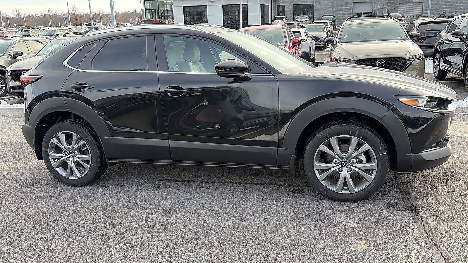 Used 2025 MAZDA CX-30 AWD 2.5 S w/ Preferred Package image 2