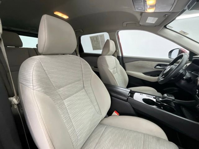 Used 2021 Nissan Rogue SV FWD image 13