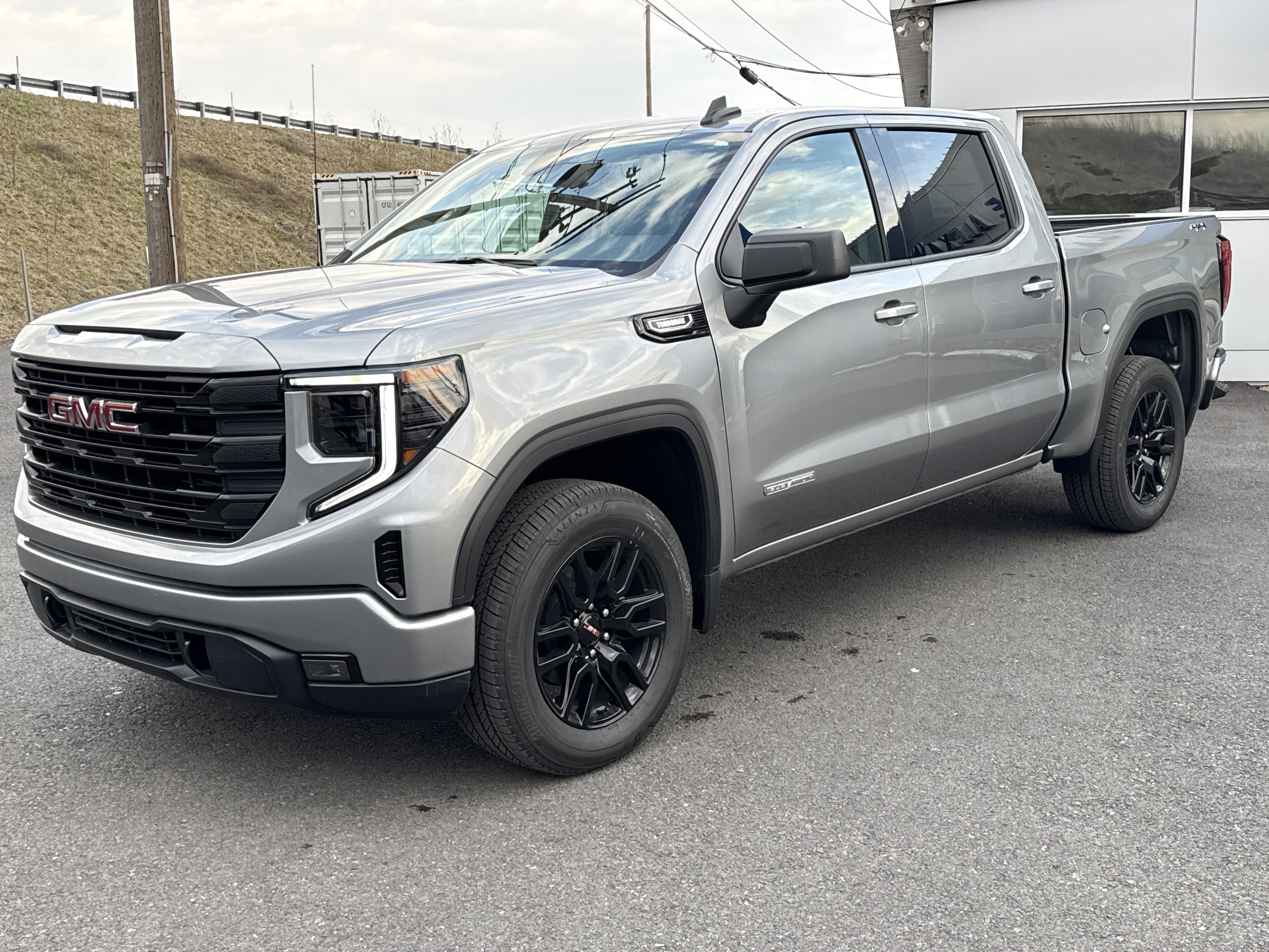 New 2026 GMC Sierra 1500 Elevation image 8