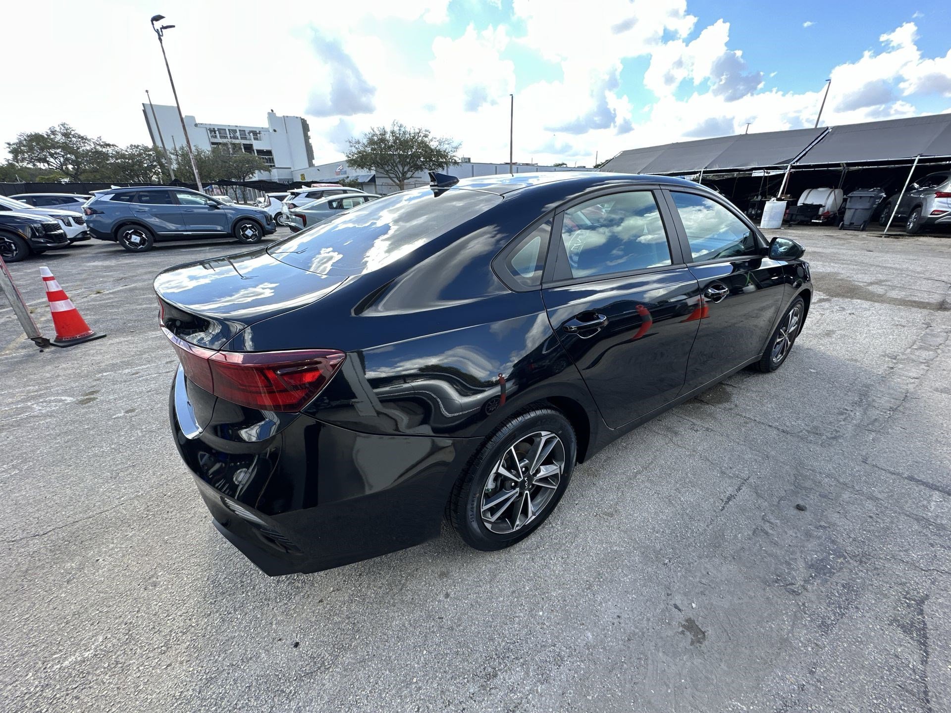 Used 2022 Kia Forte LXS image 22