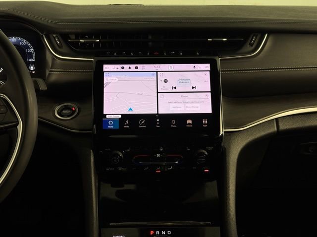 Used 2024 Jeep Grand Cherokee Limited image 20