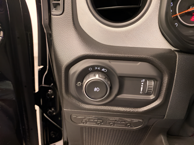 Used 2026 Jeep Wrangler Unlimited Sport AWD/4WD image 16
