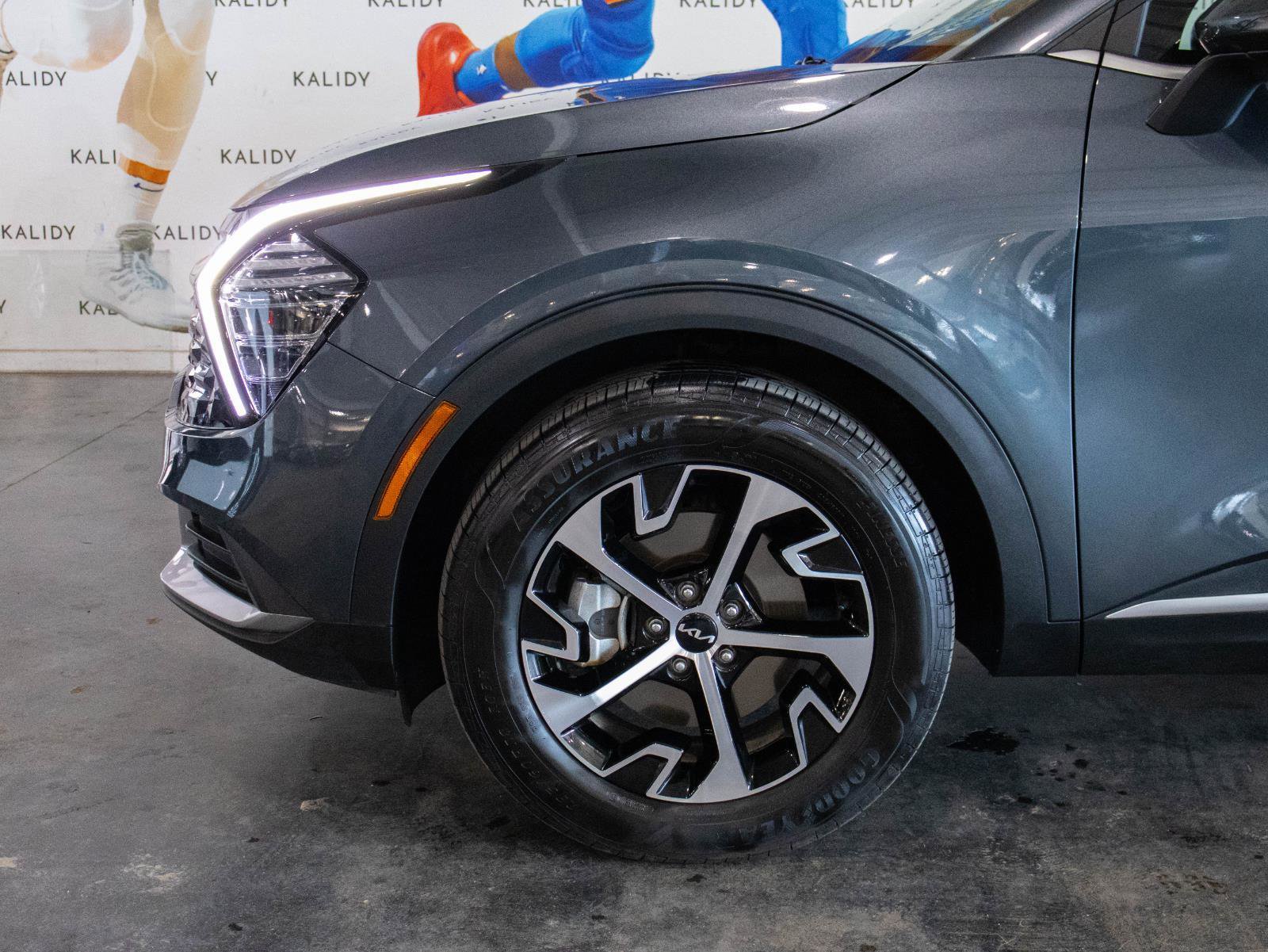 New 2025 Kia Sportage EX image 16