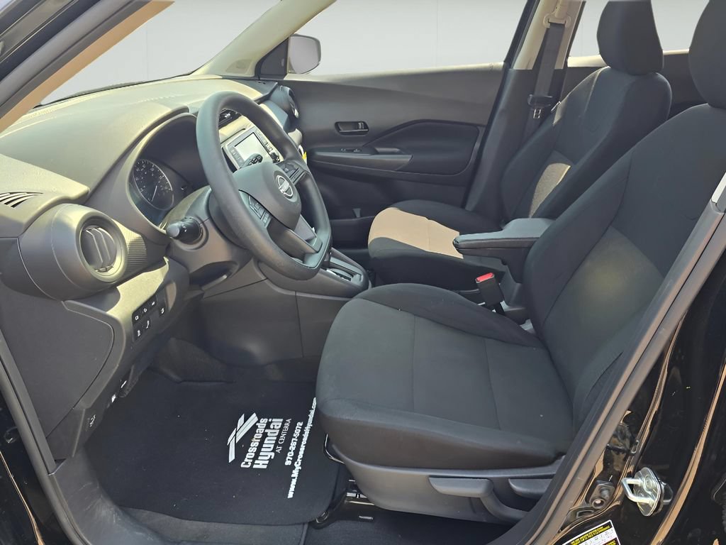 Used 2025 Nissan Kicks Play S w/ Interior Electronics Package FWD image 10