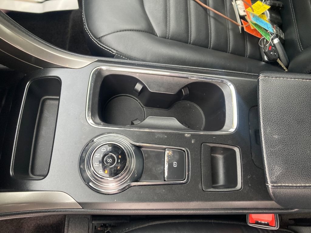 Used 2017 Ford Fusion SE w/ Fusion SE Technology Package image 30