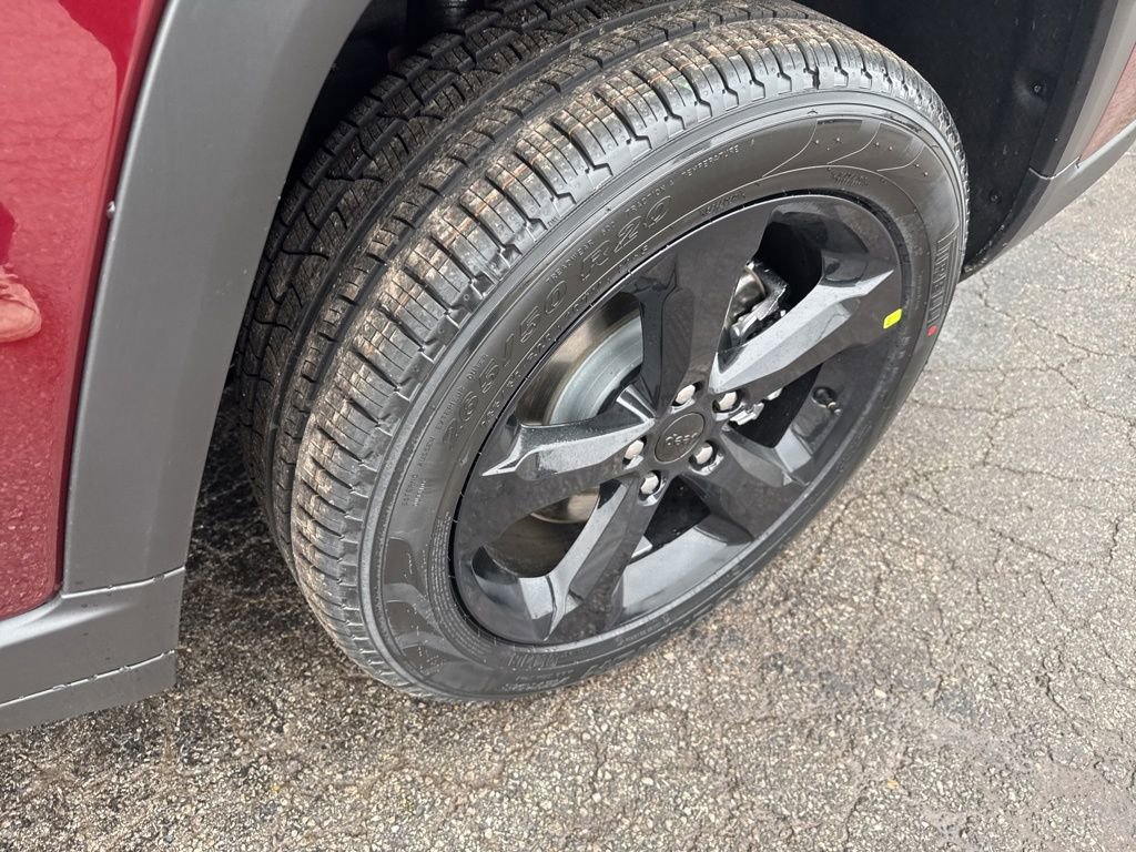 New 2025 Jeep Grand Cherokee L Limited w/ Black Appearance Package image 21