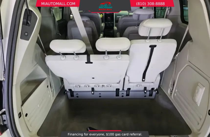 Used 2009 Dodge Grand Caravan SXT image 12