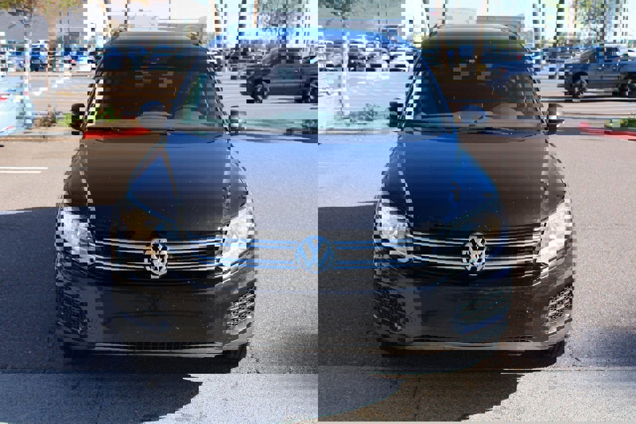 Used 2017 Volkswagen Tiguan S image 8