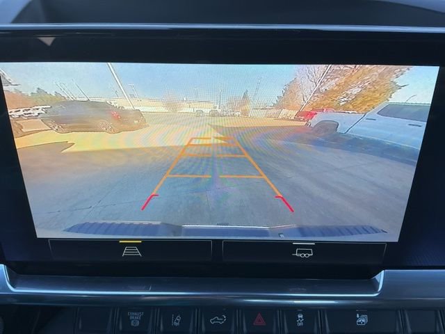 Used 2025 Chevrolet Silverado 2500 LT w/ Convenience Package image 17