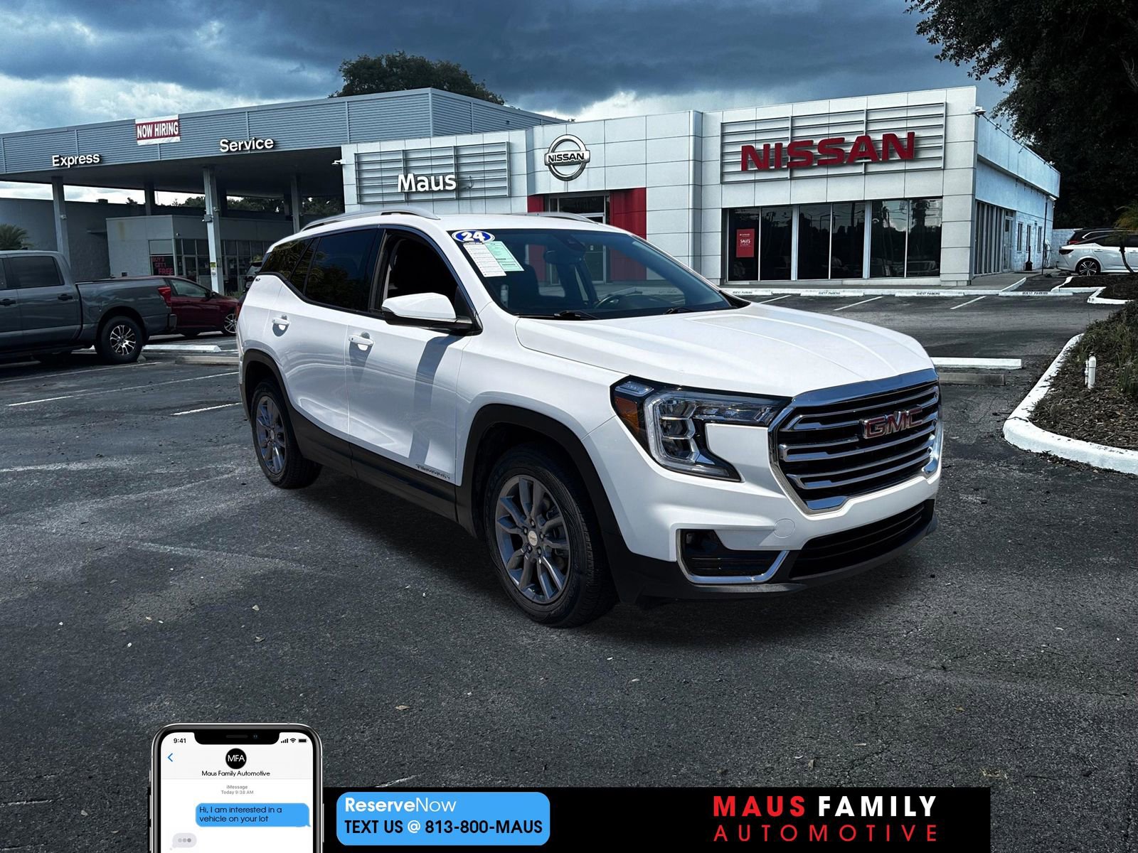 Used 2024 GMC Terrain SLT FWD image 1