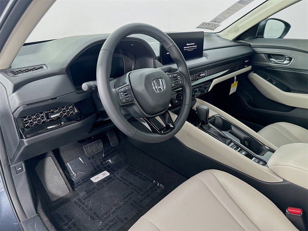 Used 2025 Honda Accord EX-L image 16