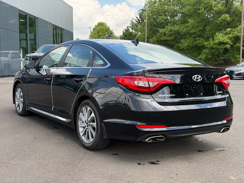 Used 2016 Hyundai Sonata Sport w/ Cargo Package FWD image 4