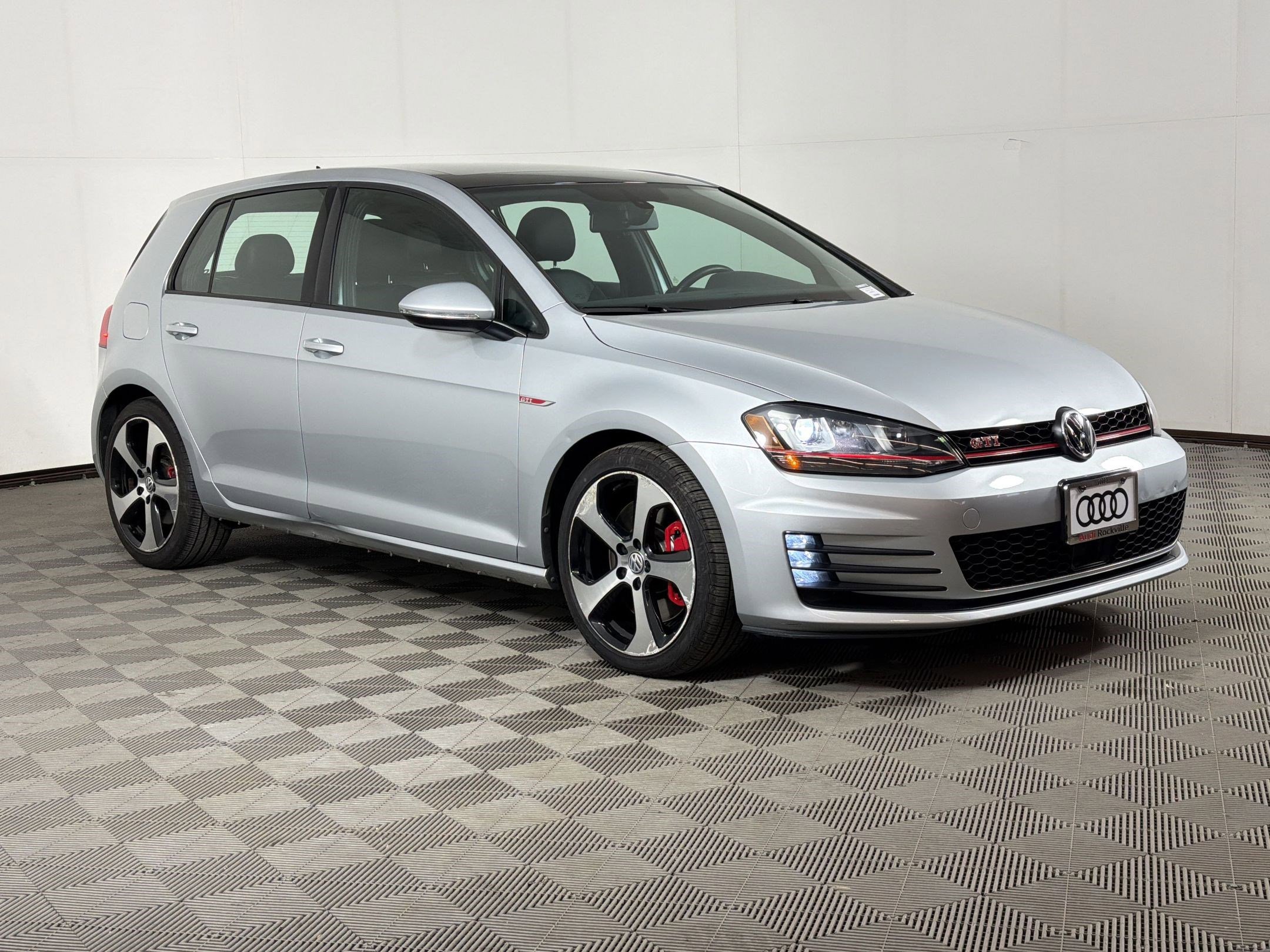 Used 2017 Volkswagen GTI Autobahn image 7