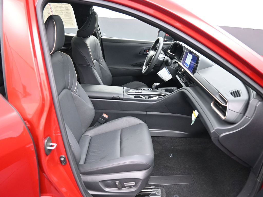 Used 2023 Toyota Crown Limited w/ Advanced Technology Package image 24