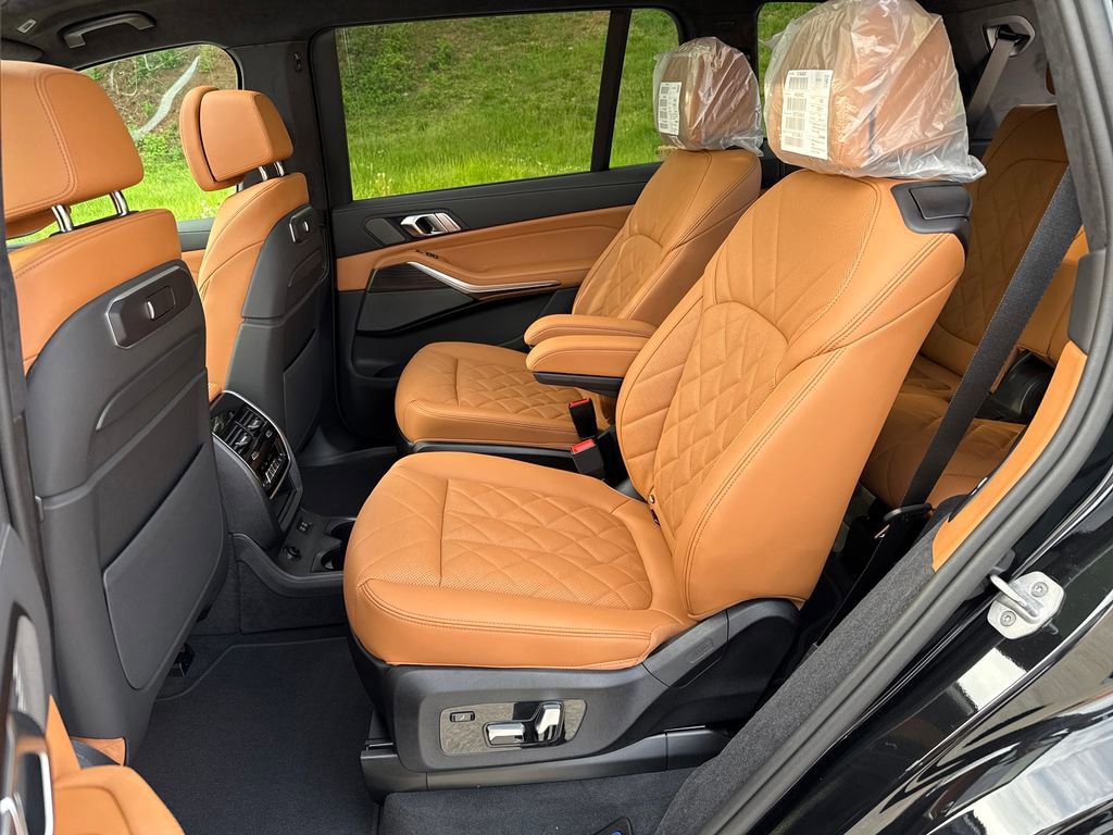 New 2026 BMW X7 xDrive40i image 23